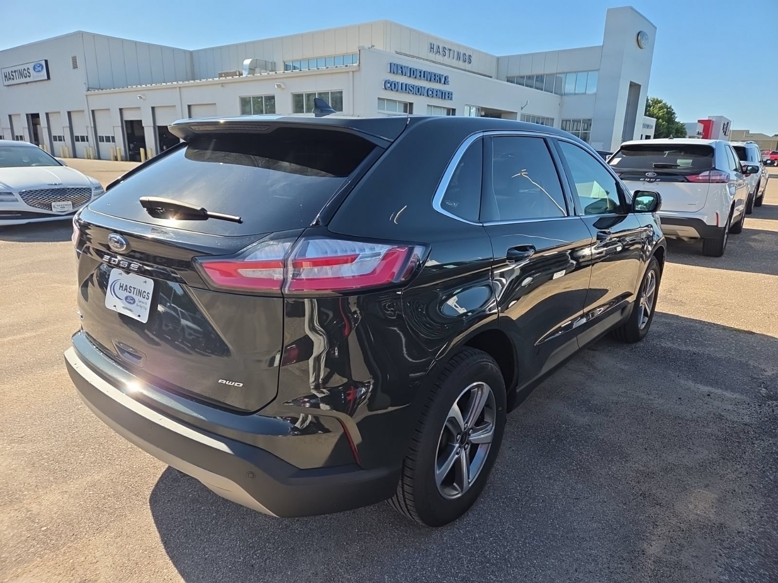 Certified 2023 Ford Edge SEL w/ Convenience Package AWD/4WD image 11