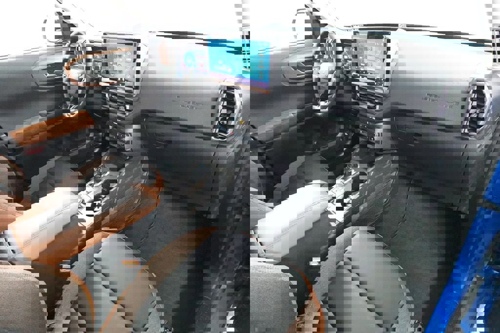 Certified 2025 Ford Bronco Sport Outer Banks w/ Outer Banks Tech Package+ AWD/4WD image 35