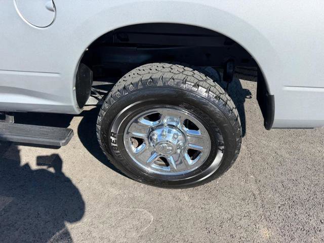 Used 2017 RAM 2500 SLT image 8