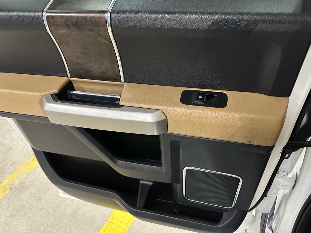 Certified 2022 Ford F250 Lariat w/ Chrome Package image 33