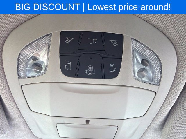 Used 2023 Chrysler Pacifica Touring-L FWD image 49