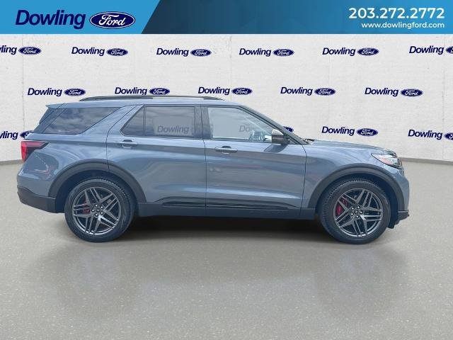 Certified 2025 Ford Explorer ST AWD/4WD image 9