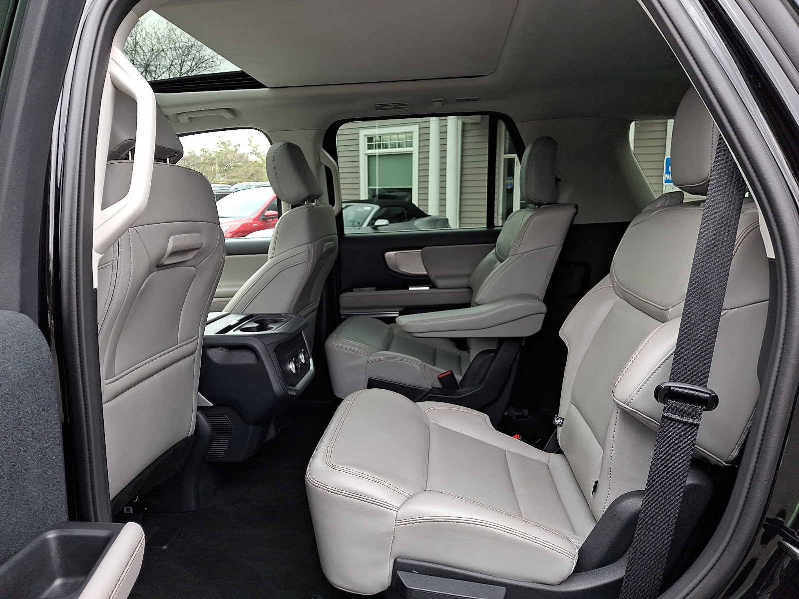 Certified 2025 Ford Expedition Active AWD/4WD image 11