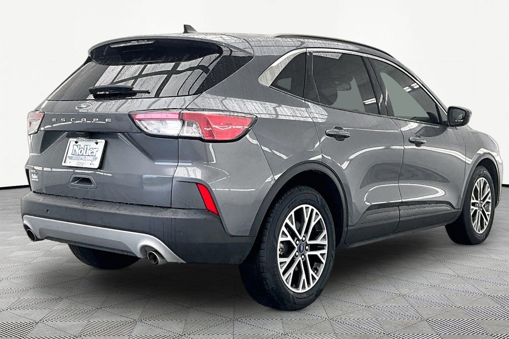 Certified 2022 Ford Escape SEL FWD image 2