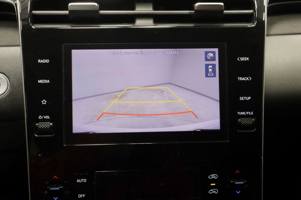 Used 2022 Hyundai Tucson SEL AWD/4WD image 2
