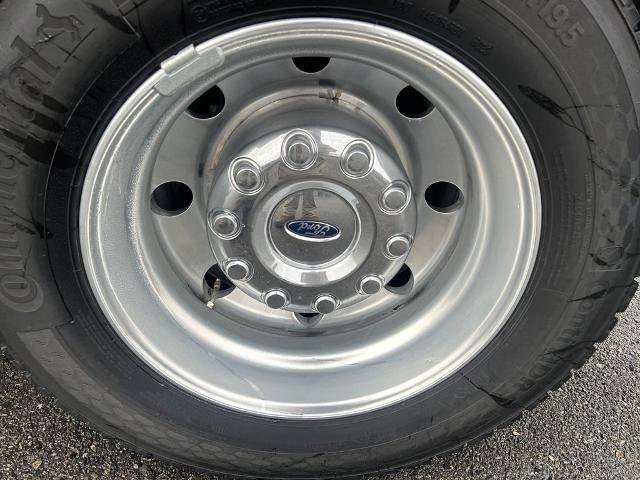 Certified 2024 Ford F450 Lariat w/ Camper Package image 13