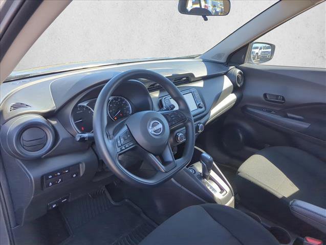 Used 2025 Nissan Kicks Play S image 11