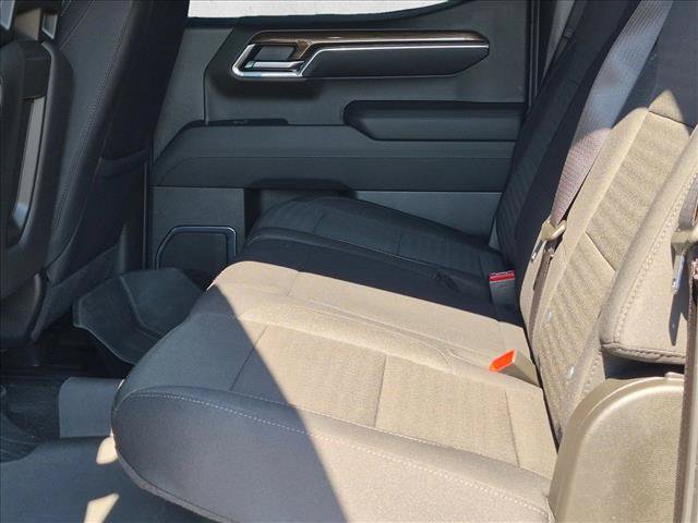 Used 2024 Chevrolet Silverado 1500 LT RWD image 16
