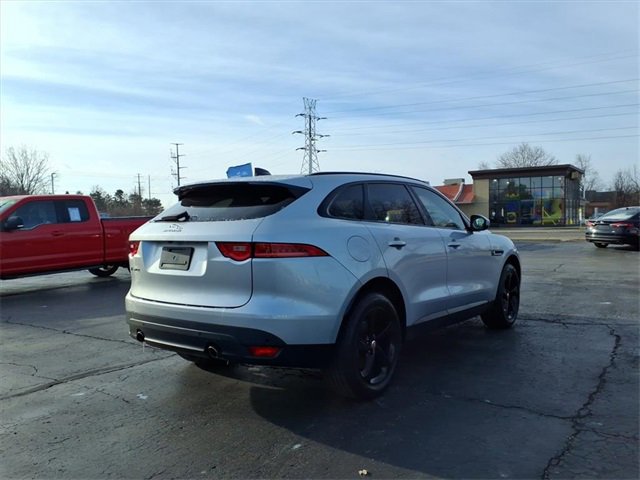 Used 2020 Jaguar F-PACE Premium image 4