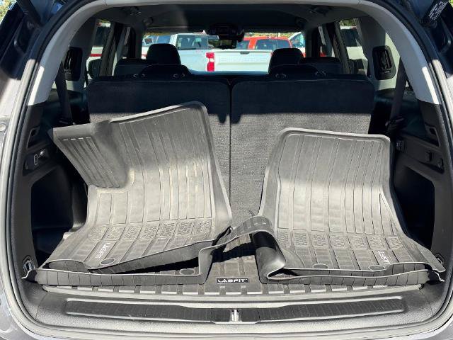 Used 2023 Jeep Grand Cherokee L Limited w/ Luxury Tech Group II AWD/4WD image 6