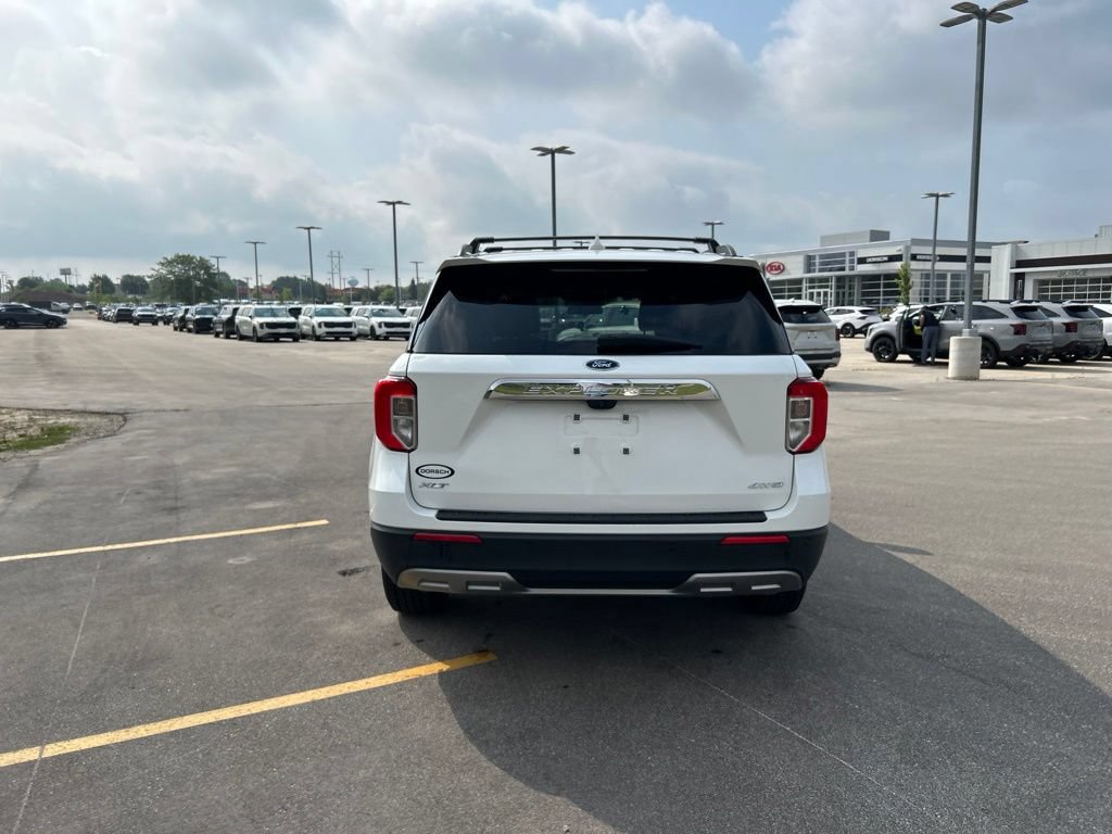 Certified 2023 Ford Explorer XLT w/ Equipment Group 202A AWD/4WD image 8