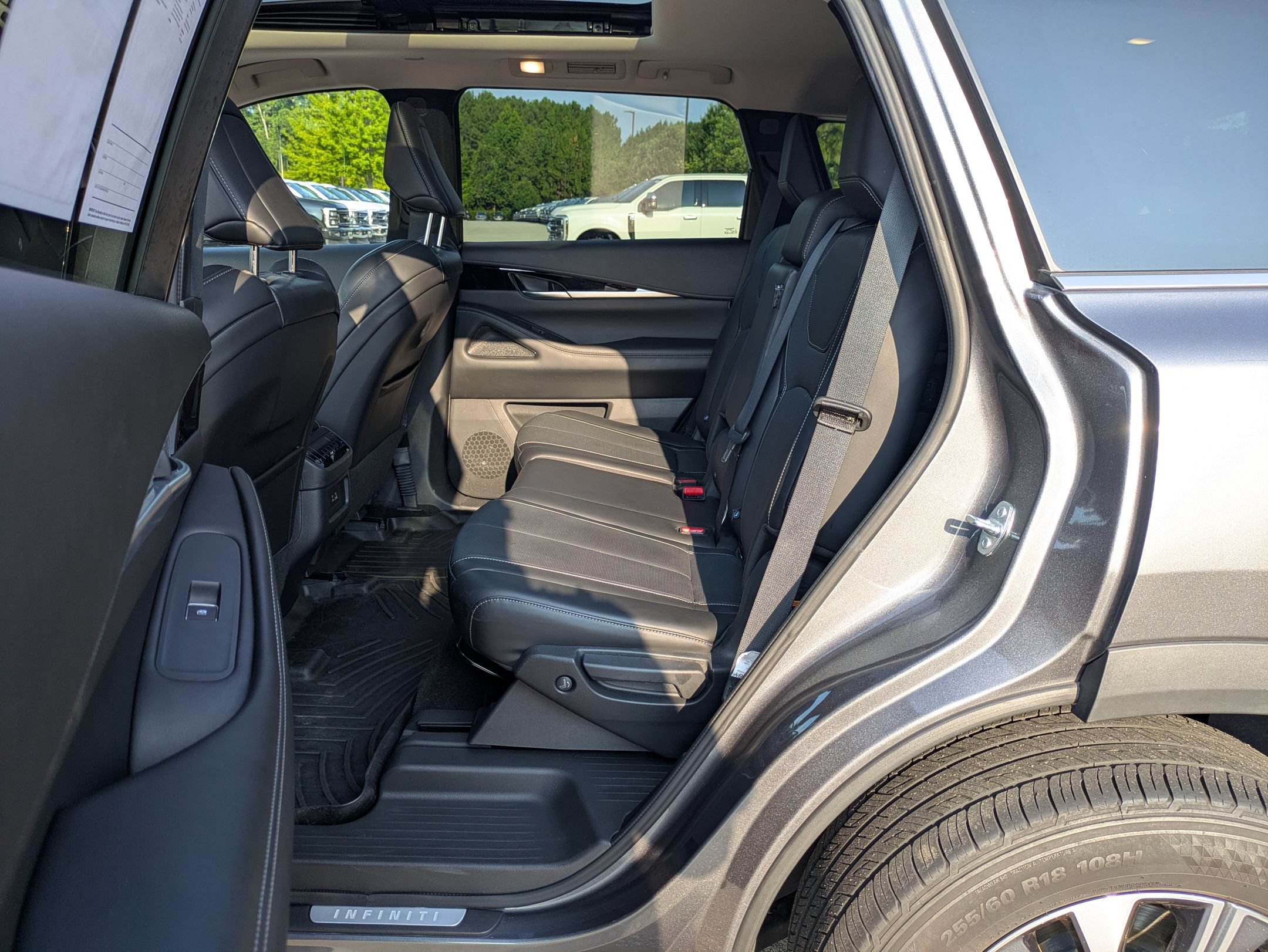 Used 2025 INFINITI QX60 Pure FWD image 28