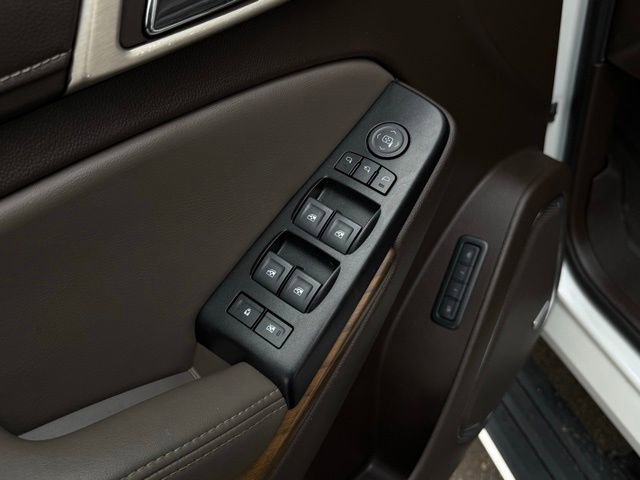 Used 2019 GMC Yukon XL Denali w/ Denali Ultimate Package image 16