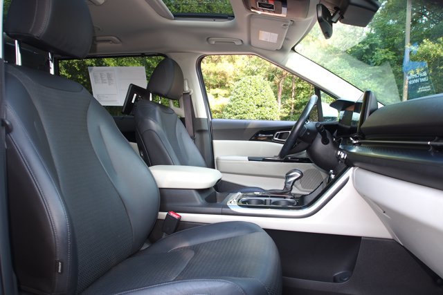 Used 2022 Kia Carnival SX Prestige FWD image 11