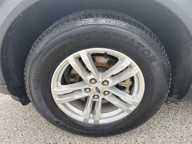 Certified 2021 Ford Explorer XLT w/ Equipment Group 202A RWD image 33