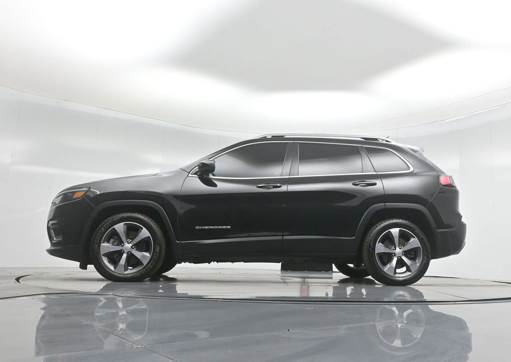 Used 2019 Jeep Cherokee Limited w/ Technology Group image 23
