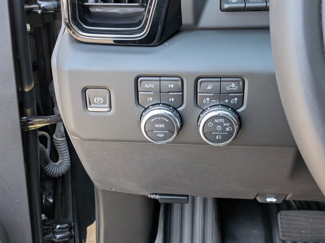 Used 2024 GMC Sierra 1500 AT4X image 17