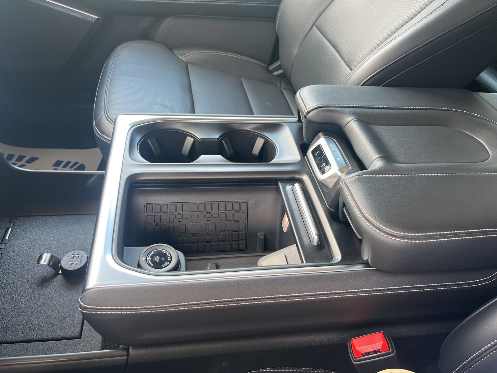 Certified 2025 Ford Expedition Platinum w/ Stealth Performance Package AWD/4WD image 32