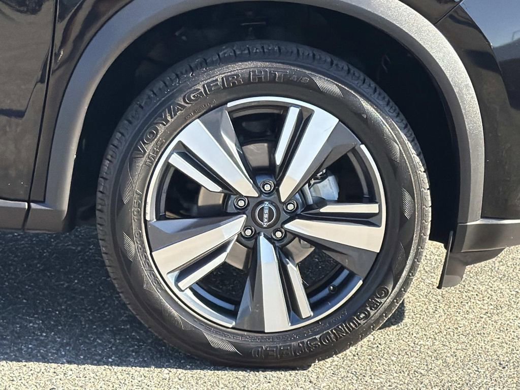 Used 2023 Nissan Rogue SL image 29