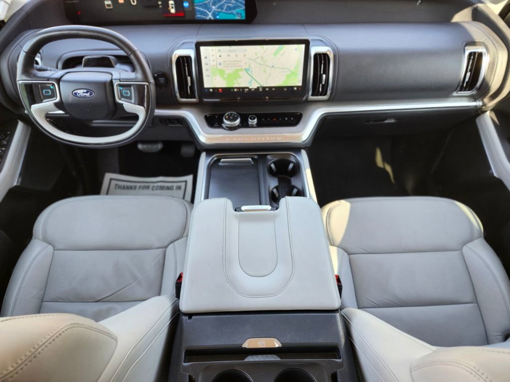 Certified 2025 Ford Expedition Platinum image 12