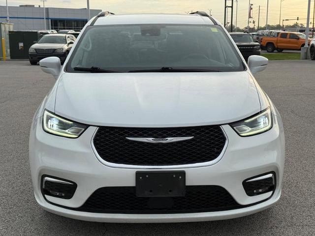 Used 2022 Chrysler Pacifica Touring-L FWD image 9