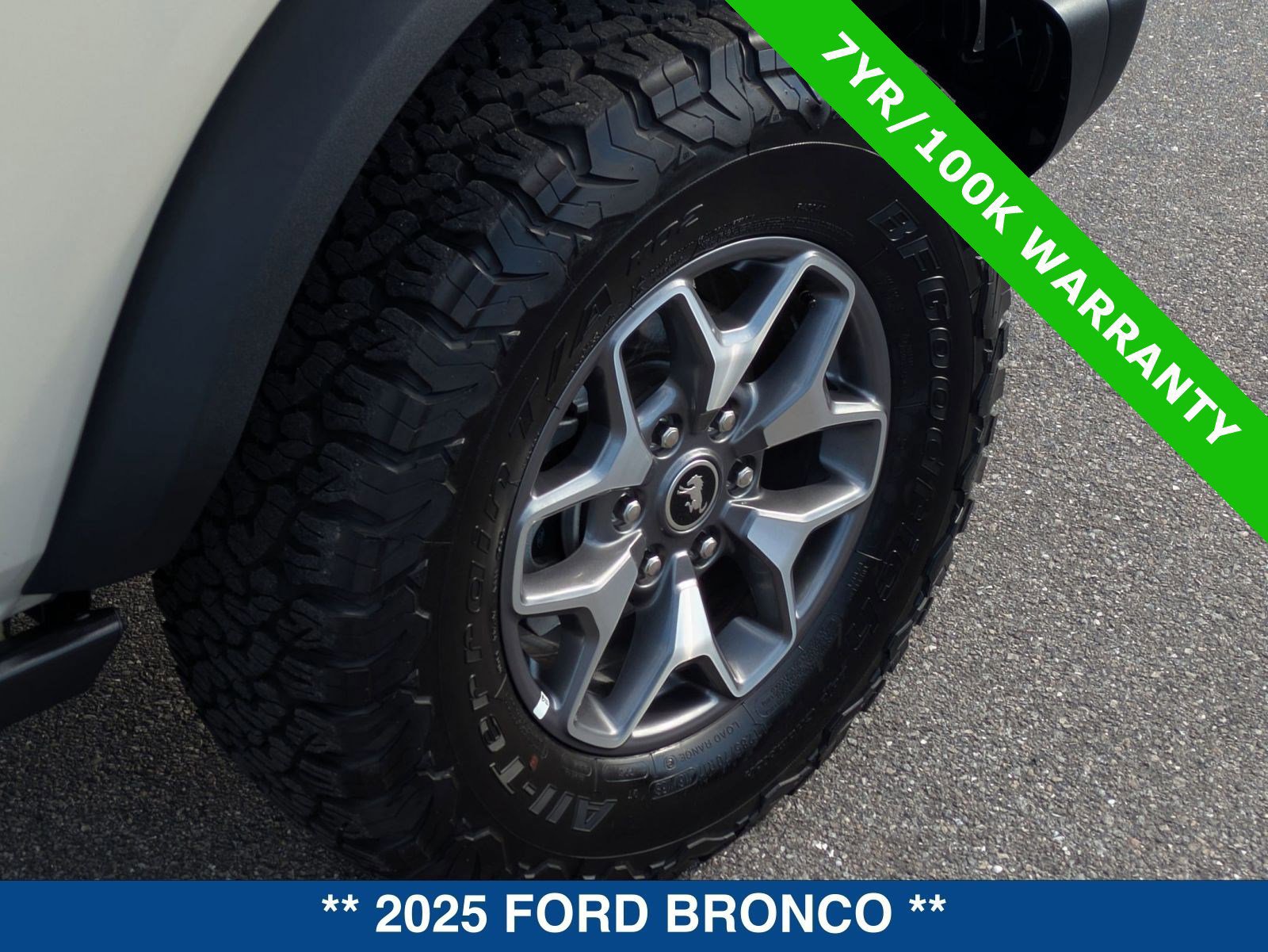 Certified 2025 Ford Bronco Badlands image 13