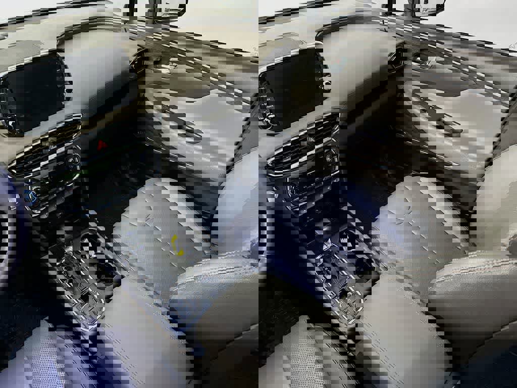 Used 2020 Hyundai Santa Fe Limited image 11