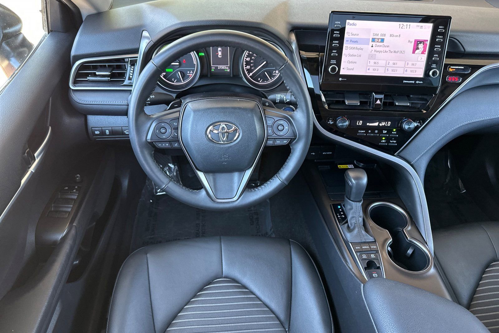 Used 2024 Toyota Camry SE w/ Audio Upgrade Package FWD image 16