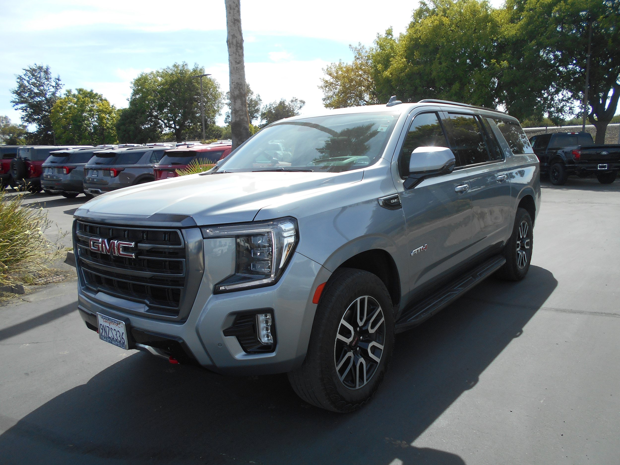 Used 2024 GMC Yukon XL AT4 w/ Technology Package