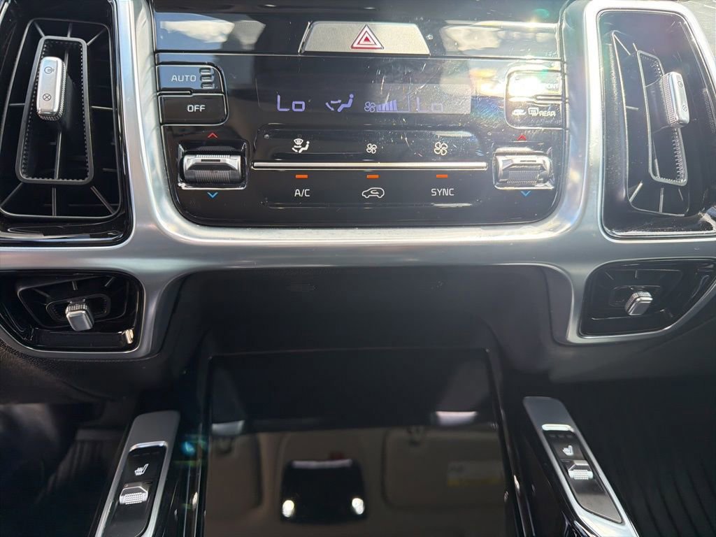 Used 2023 Kia Sorento SX image 33