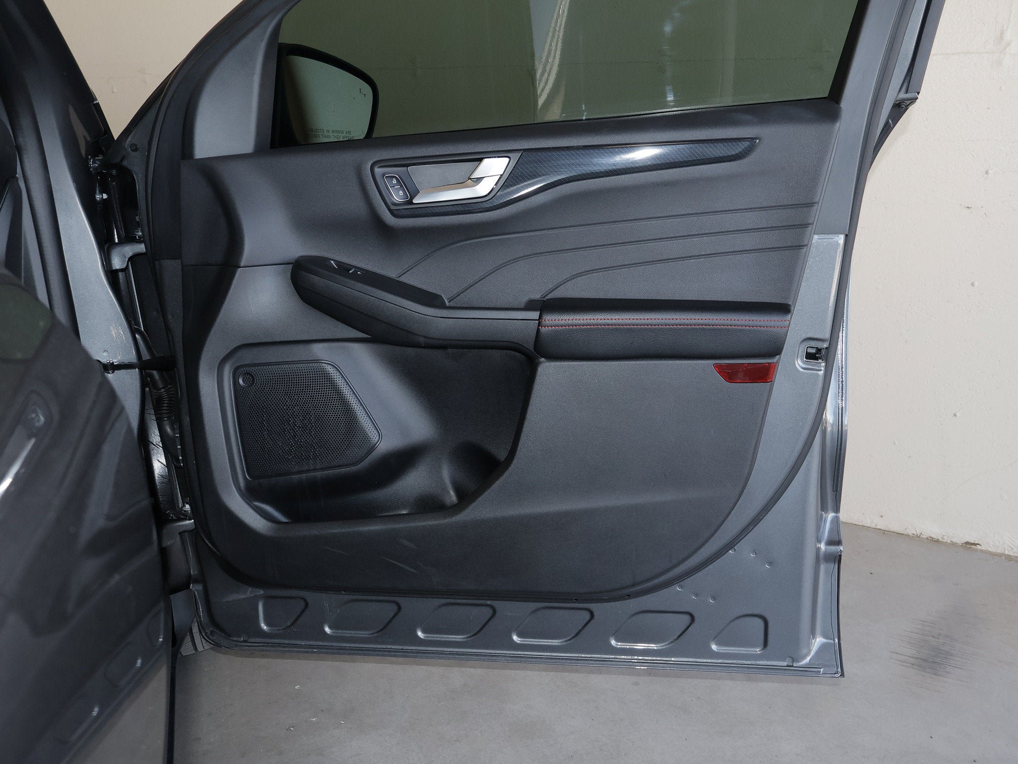 Certified 2025 Ford Escape ST-Line FWD image 41
