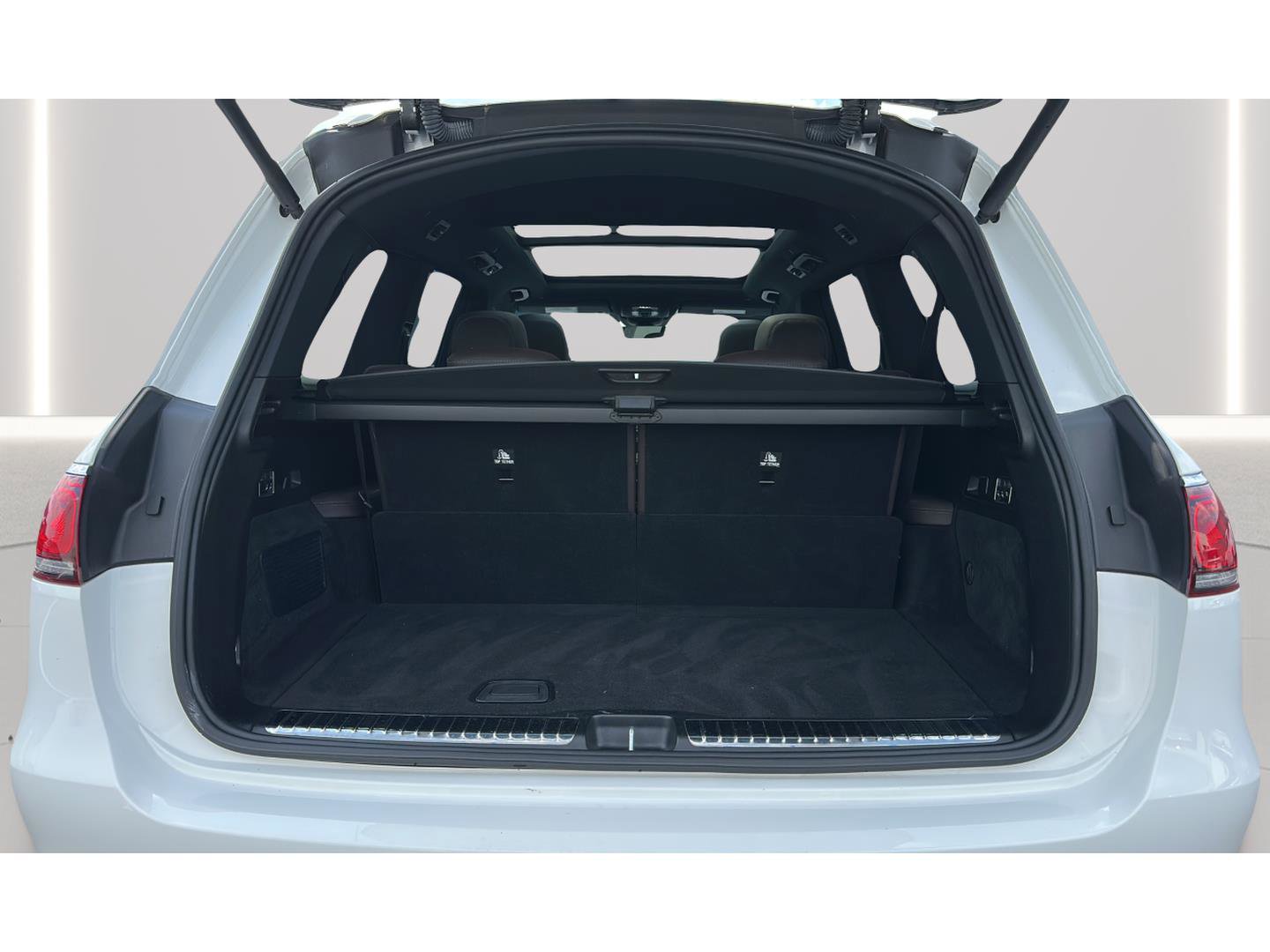 Used 2022 Mercedes-Benz GLS 450 4MATIC image 33