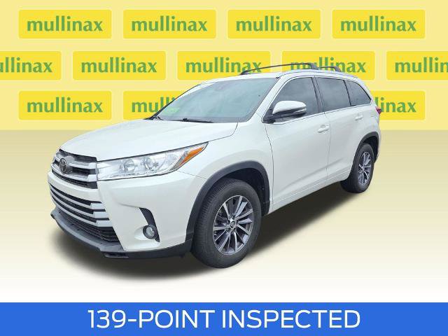 Used 2018 Toyota Highlander XLE w/ Carpet Mat Package (TMS) FWD image 15