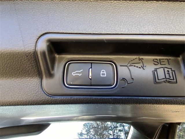 Certified 2021 Ford Explorer XLT w/ Equipment Group 202A image 7