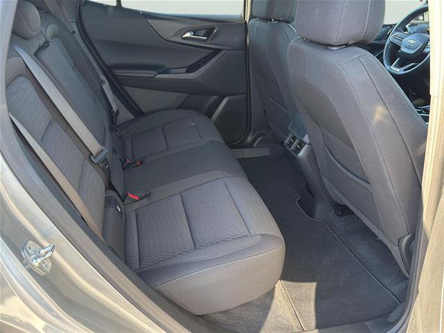 Used 2026 Chevrolet Equinox LT AWD/4WD image 15