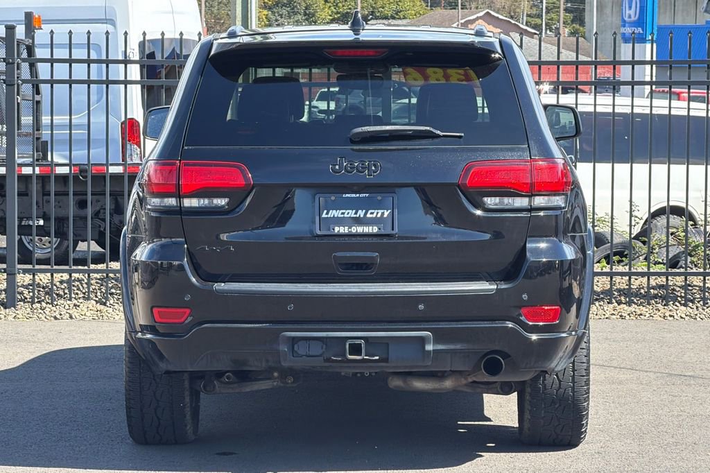 Used 2019 Jeep Grand Cherokee Altitude AWD/4WD image 3