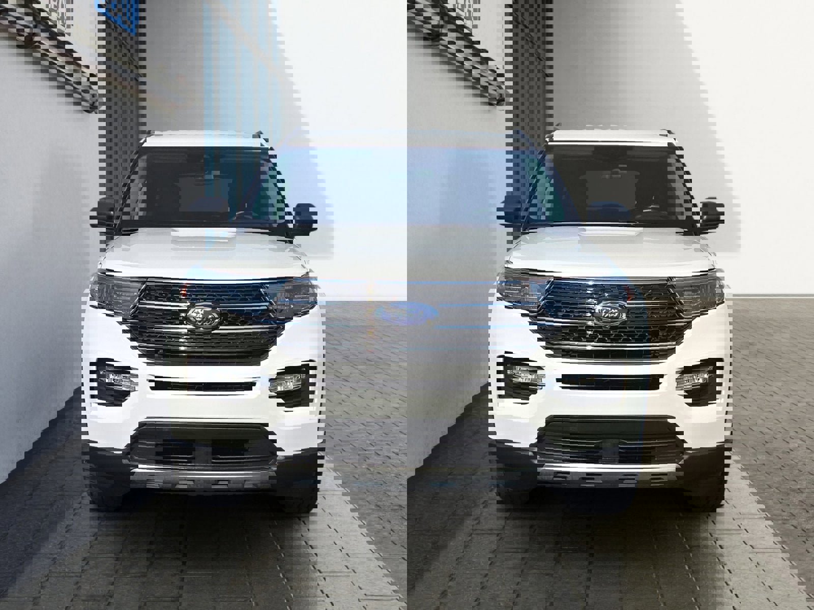 Certified 2022 Ford Explorer XLT w/ Equipment Group 202A image 8