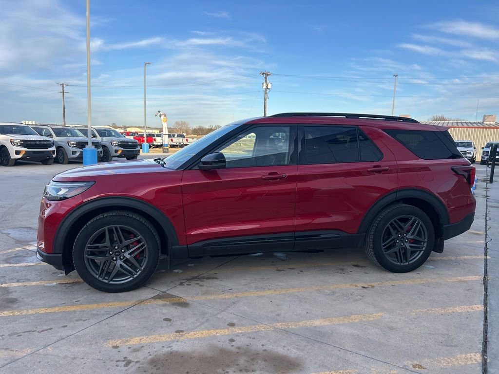 Certified 2025 Ford Explorer ST image 6
