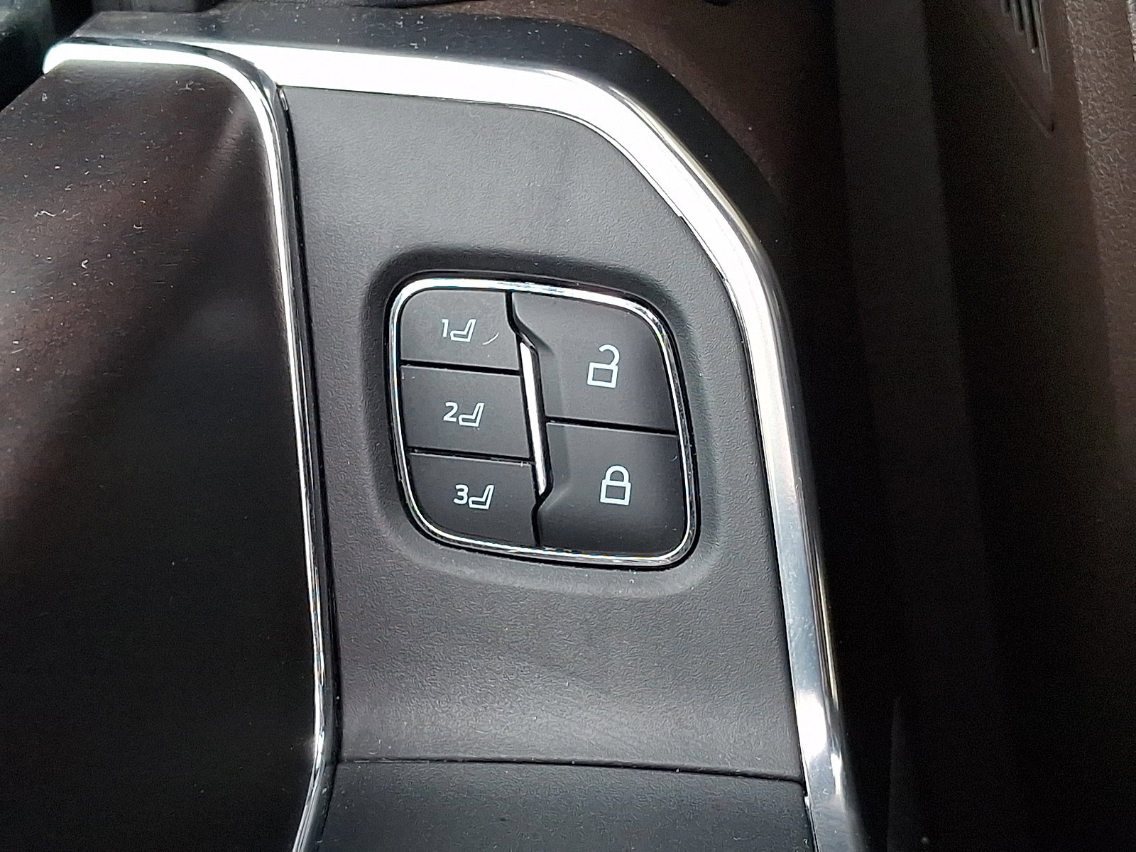 Certified 2025 Ford F450 King Ranch w/ Chrome Package image 32