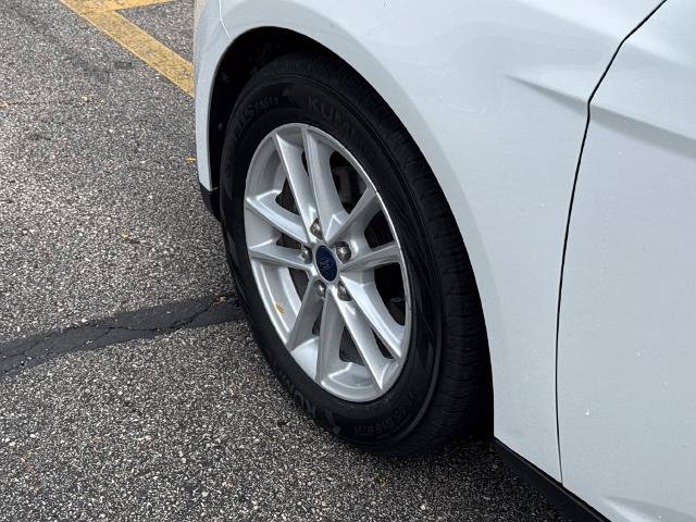 Certified 2018 Ford Focus SE w/ Interior Protection Package FWD image 16