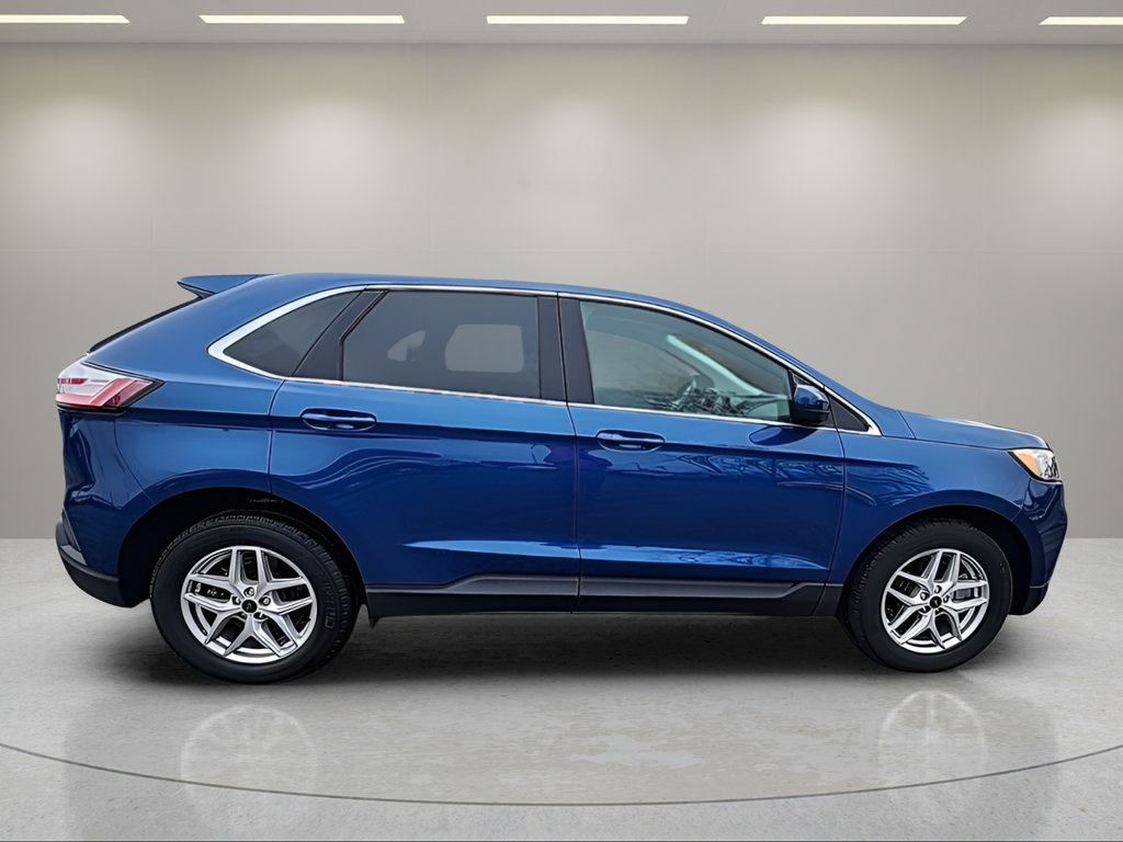 Certified 2023 Ford Edge SEL w/ Convenience Package AWD/4WD image 9