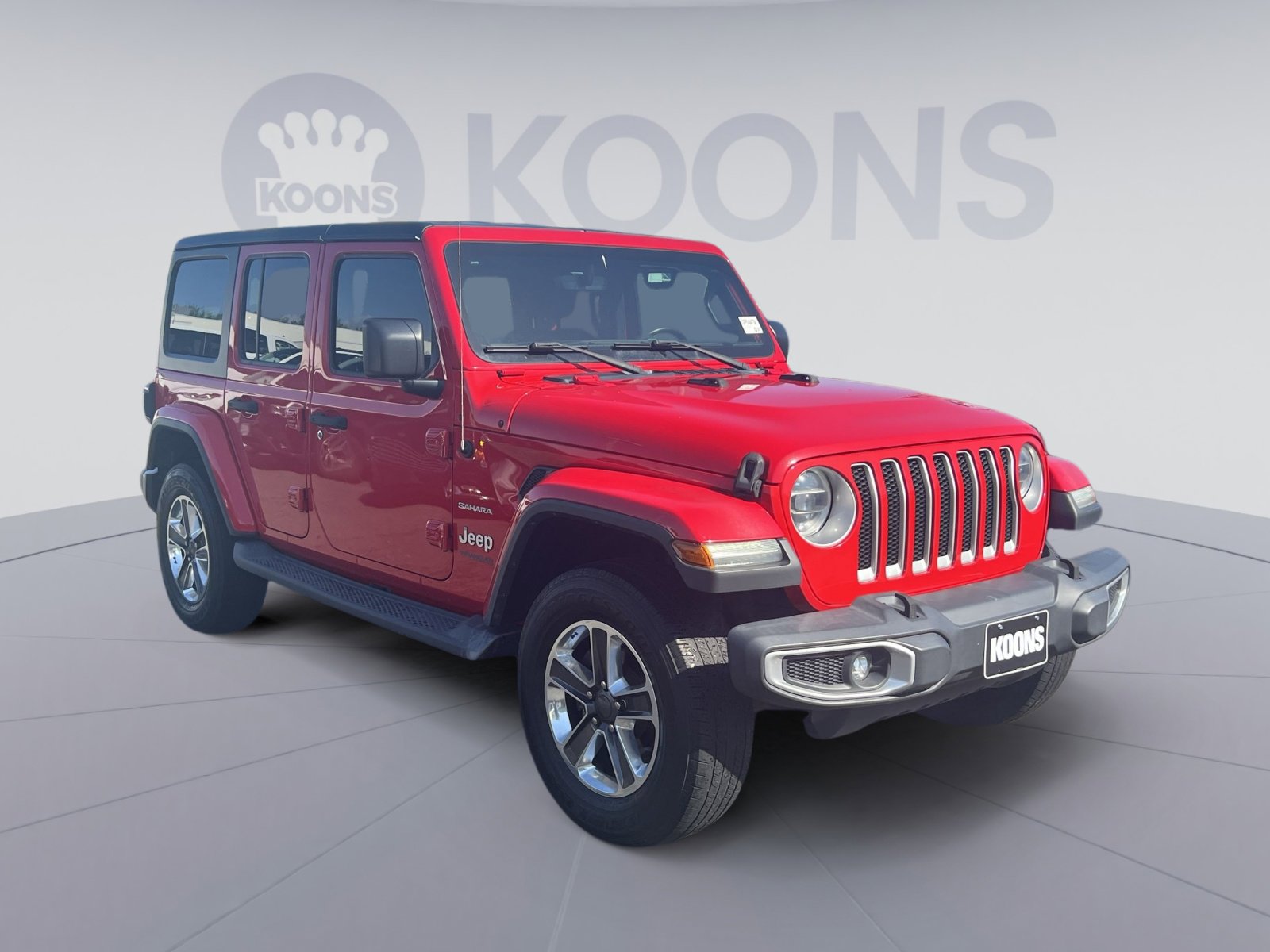 Used 2018 Jeep Wrangler Unlimited Sahara w/ Dual Top Group AWD/4WD image 2
