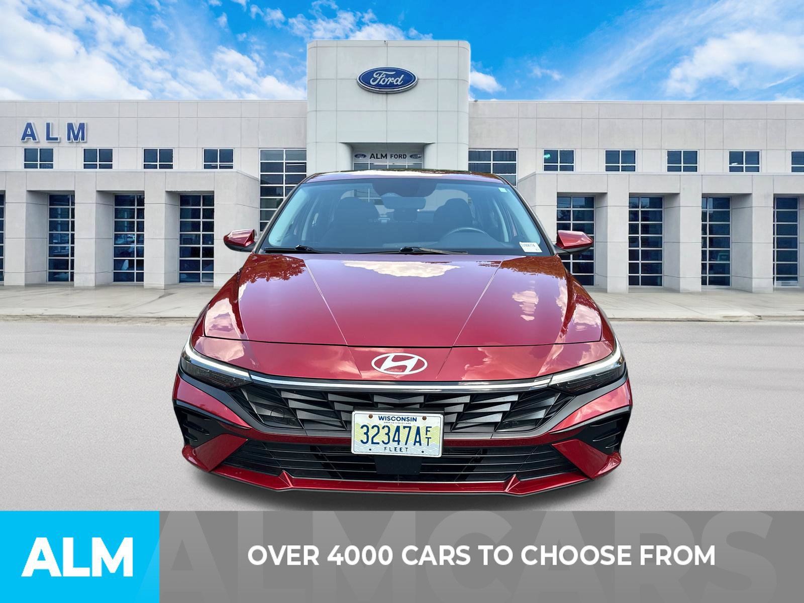 Used 2025 Hyundai Elantra SEL FWD image 2