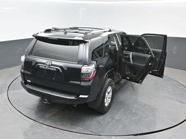 Used 2021 Toyota 4Runner SR5 Premium w/ Moonroof Package AWD/4WD image 25