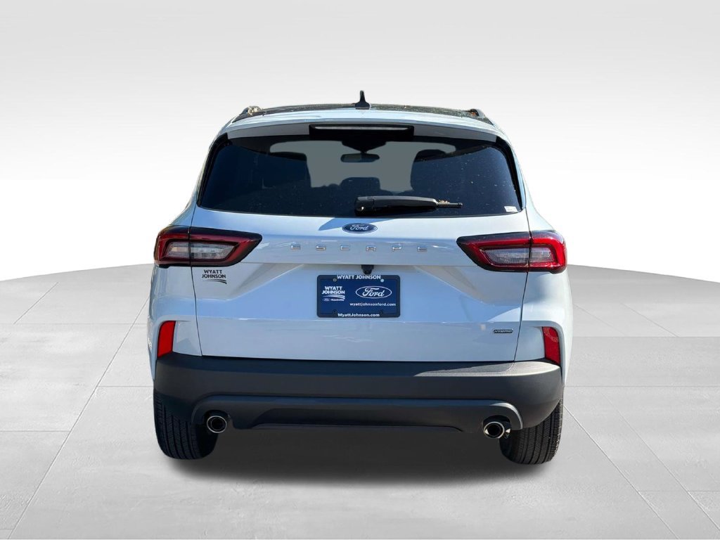 Certified 2025 Ford Escape ST-Line w/ Equipment Group 301A FWD image 5