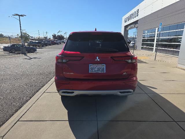Used 2023 Mitsubishi Outlander SE image 4
