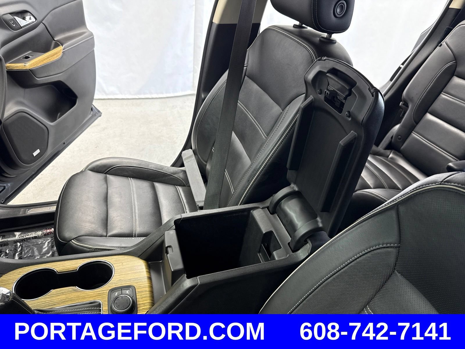 Used 2018 GMC Acadia Denali w/ Technology Package AWD/4WD image 19