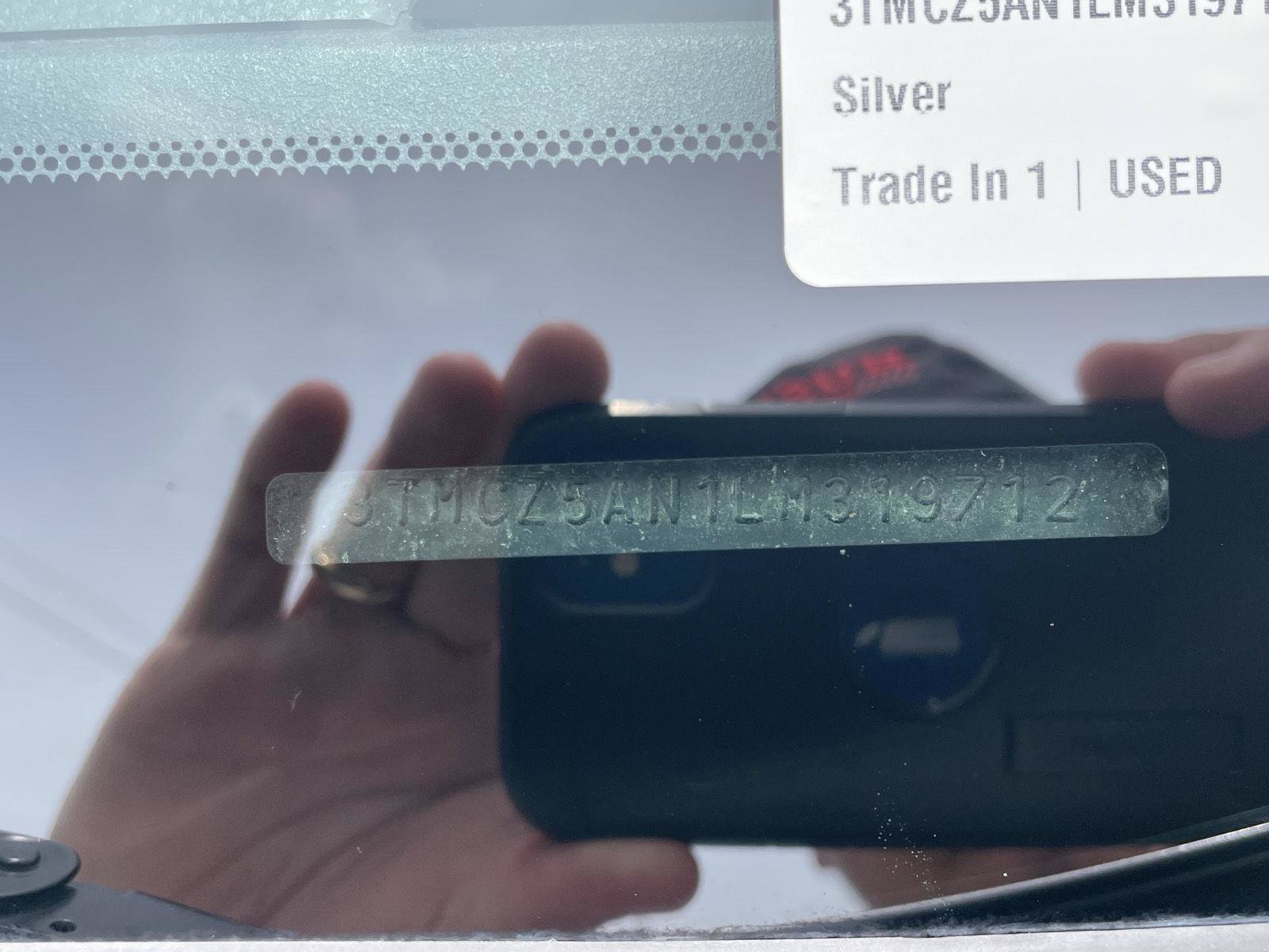 Used 2020 Toyota Tacoma SR5 AWD/4WD image 32
