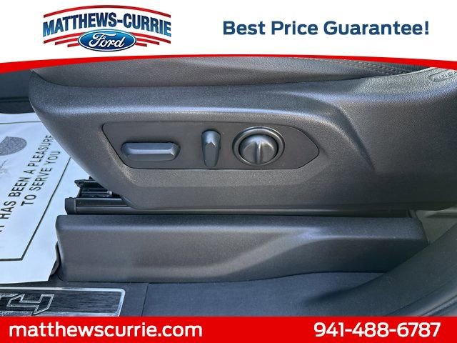 Used 2022 GMC Sierra 3500 AT4 w/ AT4 Premium Plus Package AWD/4WD image 9