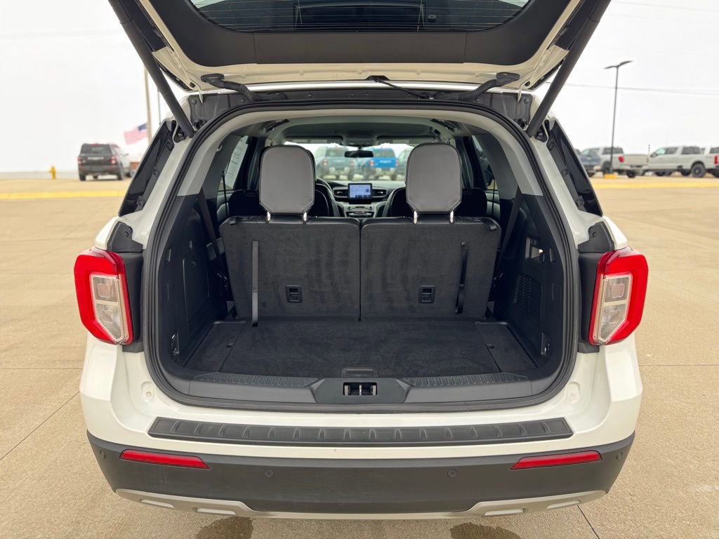 Certified 2023 Ford Explorer XLT w/ Equipment Group 202A image 40